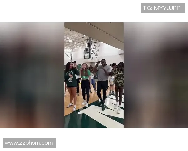 英超足球宝贝的魅力与风采揭秘,球场内外的时尚与激情交融